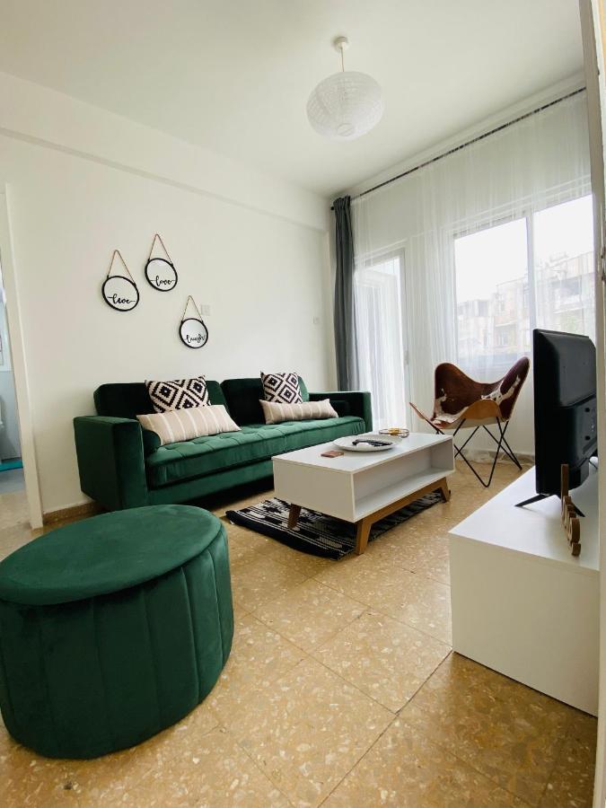 Boho-Chic One Bedroom Flat In Engomi Extérieur photo